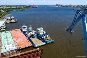 На территории ЗАО «Крансервис» в рамках очередных работ отремонтированы 18 единиц баржебуксирного флота для судоходной компании